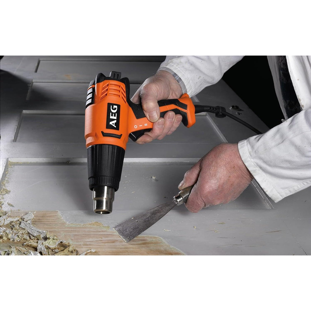 AEG Heat Gun 1500W 300° / 560° - HG560D Auto Supply Master