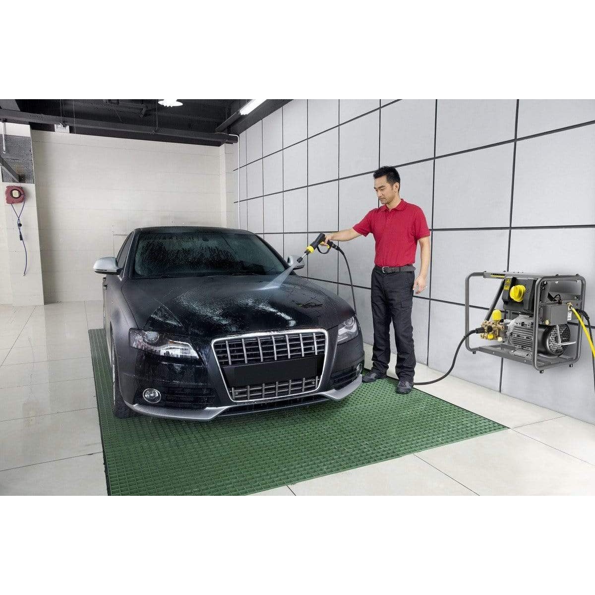 Karcher Cold Water High Pressure Washer 2610 psi - HD 9/18-4 Cage Classic Auto Supply Master