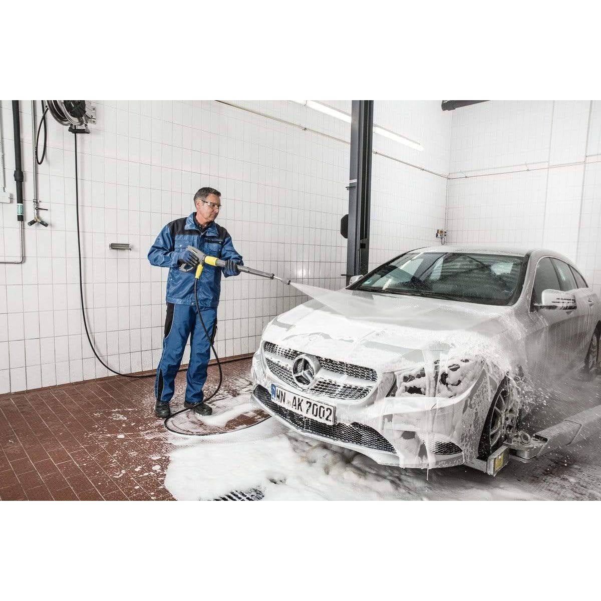 Karcher Hot and Cold High Pressure Washer 200 Bar - HDS 10/20-4 M Auto Supply Master